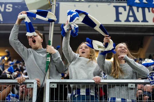 IFK Göteborgs supportrar jublar