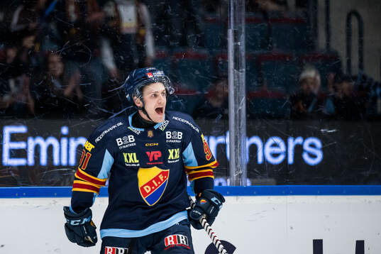 Djurgårdens Tyler Kelleher jublar