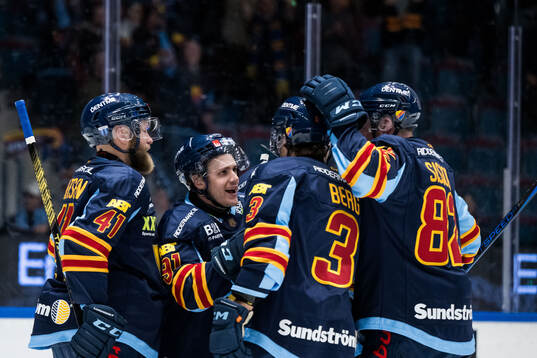 Djurgårdens Tyler Kelleher jublar