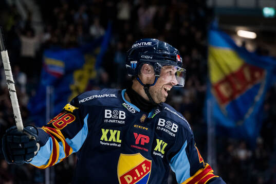 Djurgårdens Dick Axelsson jublar