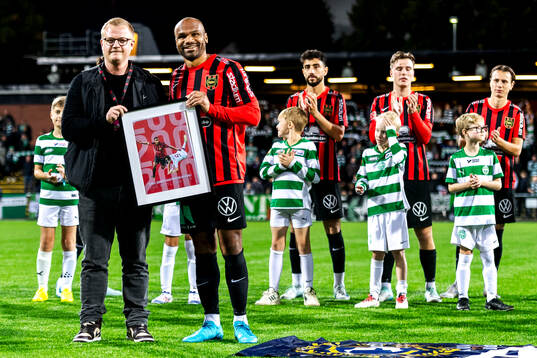 Brommapojkarnas Serge-Junior Martinsson Ngouali tilldelas