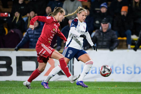 Piteås Olivia Holm och FC Rosengårds Ria Noora Minerva
