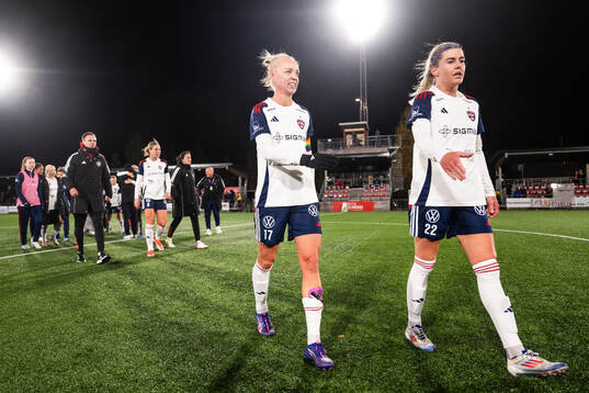 FC Rosengårds Caroline Seger och Olivia Schough jublar