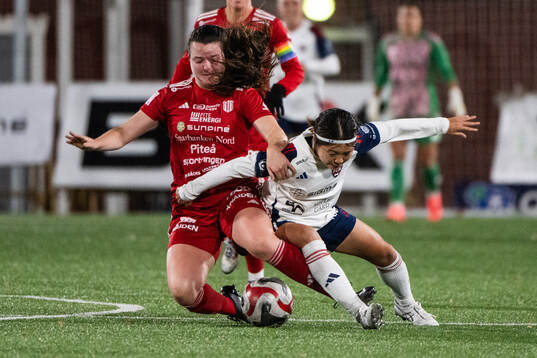 Piteås Hannah Tillett och FC Rosengårds Mai Kadowaki