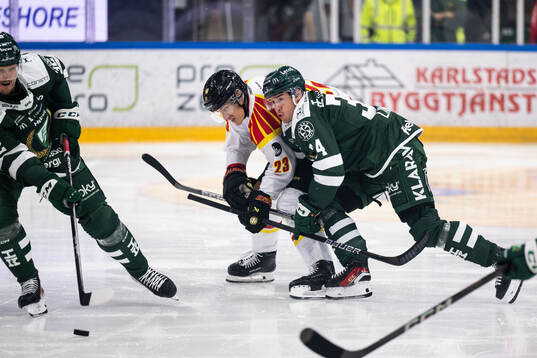 Brynäs Oskar Lindblom och Färjestads Michael Lindqvist