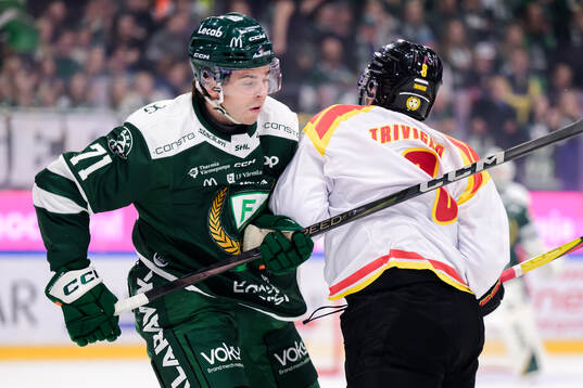 Färjestads Viktor Lodin och Brynäs Bobby Trivigno