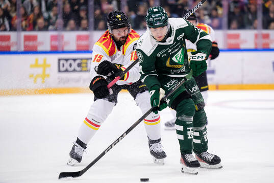 Brynäs Simon Bertilsson och Färjestads Michael Lindqvist