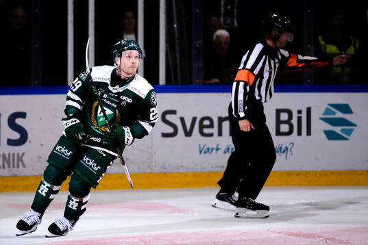 Färjestads Oskar Steen jublar