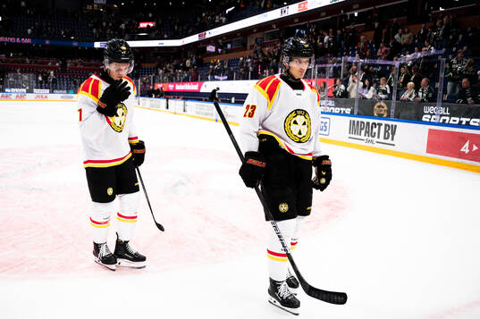 Brynäs Viktor Persson och Oskar Lindblom deppar
