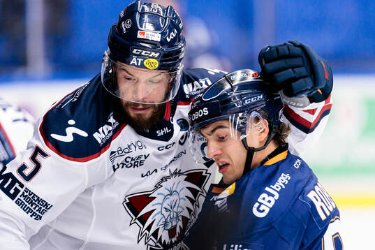 Linköpings Oscar Fantenberg och Växjös Felix Robert
