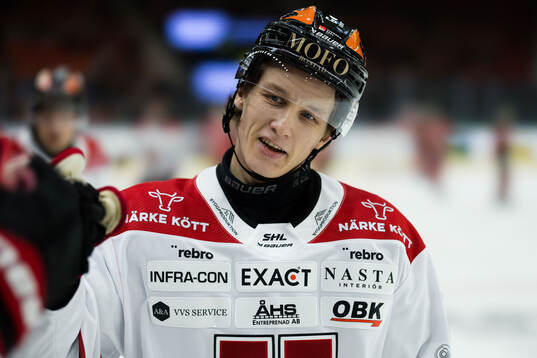 Örebros Patrik Puistola jublar
