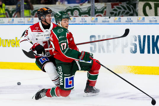 Örebros Gustav Backström och Frölundas Isac Born