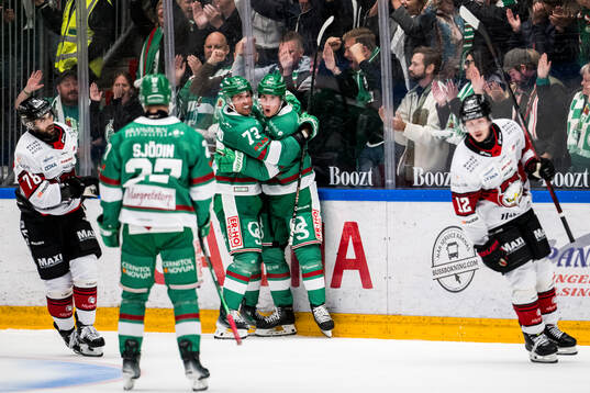 Rögles Oliver Eklind och Jacob Peterson jublar