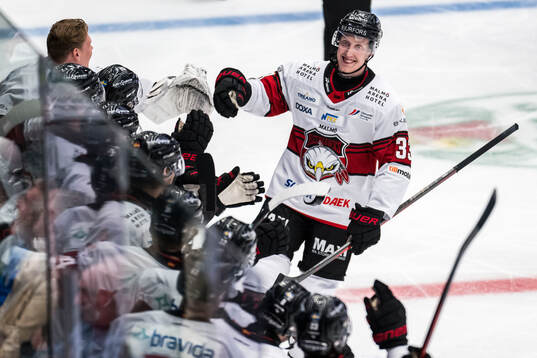 Malmö Redhawks Lassi Thomson jublar