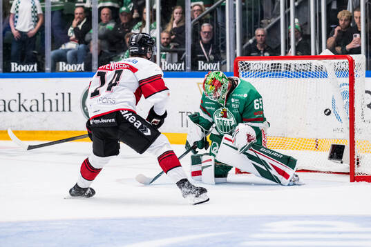 Malmö Redhawks Otto Stenberg gör det avgörande  målet