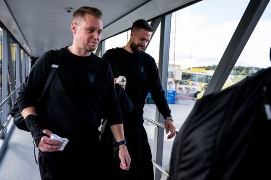 Physiotherapist Jesper Robertsson and Pontus Jansson of