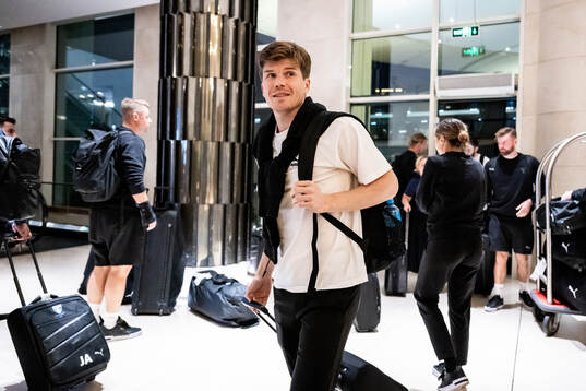 Oliver Berg of Malmö FF arrives in Baku