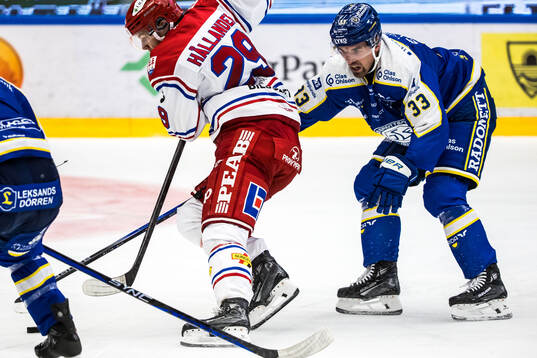 Timrås Filip Hållander och Leksands Eddie Larsson