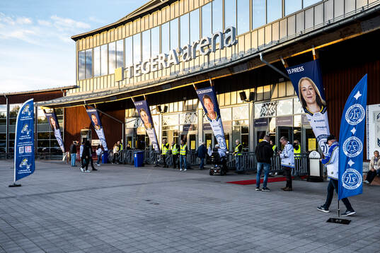 Tegera arena innan ishockeymatchen i SHL mellan Leksand och