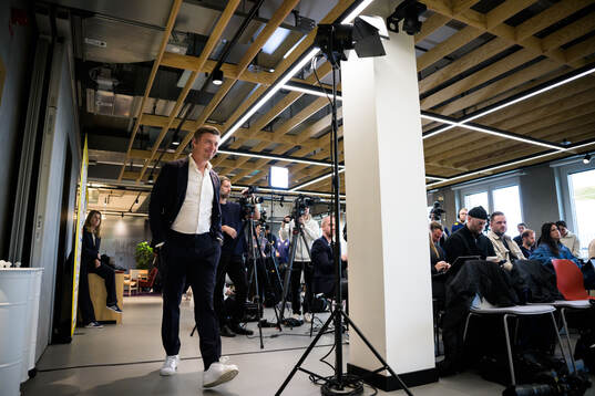 Head coach Jon Dahl Tomasson of the Swedish national