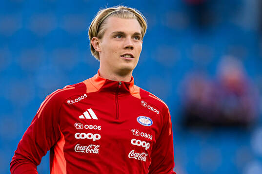 Magnus Sjøeng of Vålerenga warms up