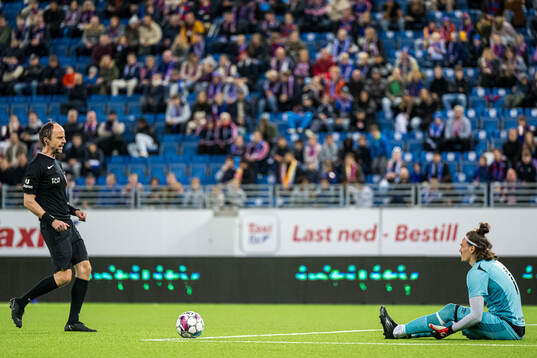 Thomas Kinn of Mjøndalen with an injury