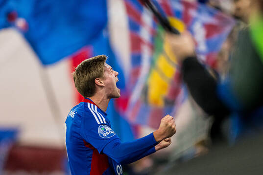 Mees Rijks of Vålerenga celebrates