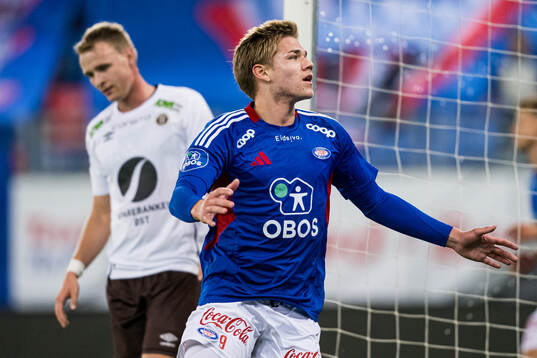 Mees Rijks of Vålerenga celebrates