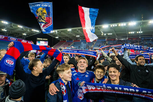 Mees Rijks of Vålerenga celebrates promotion to the