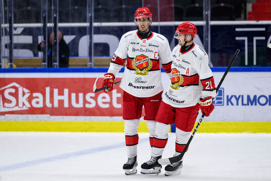 Almtunas Marcus Karlström jublar
