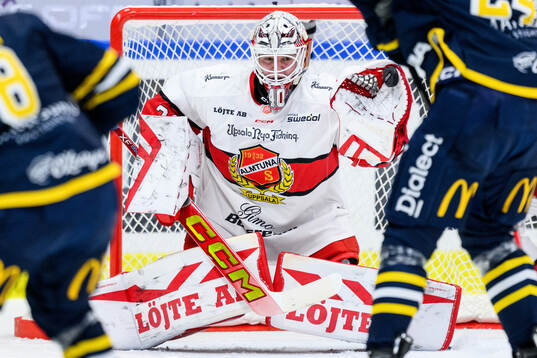 Almtunas målvakt Oskar Blomgren
