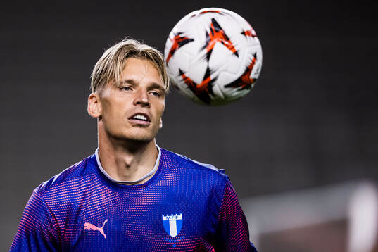 Jens Stryger Larsen of Malmö FF
