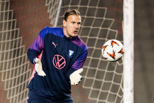 Goalkeeper Johan Dahlin of Malmö FF