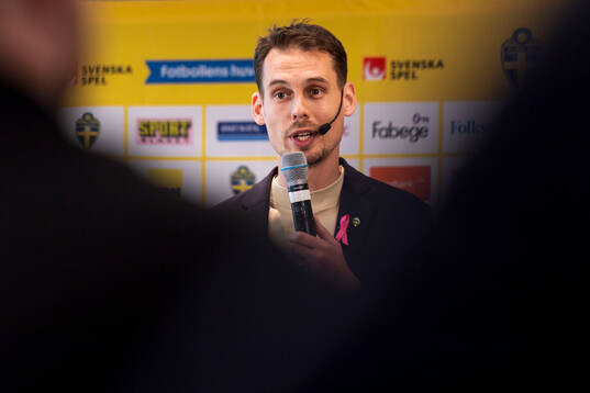 Head coach Daniel Bäckström of the