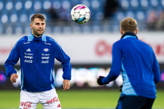 Muamer Brajanac of Vålerenga warms up