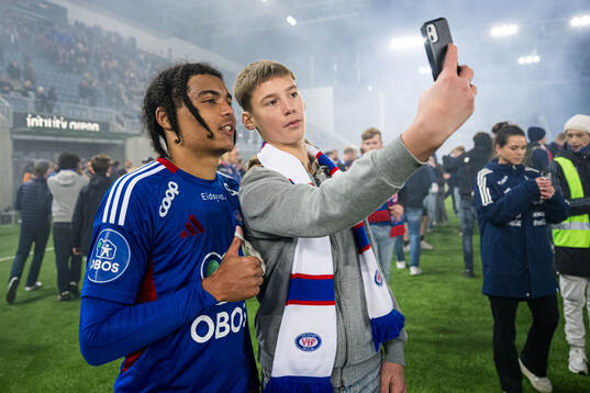 Filip Erik Thorvaldsen of Vålerenga taking a selfie with a