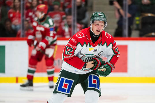 Frölundas Max Friberg har ont