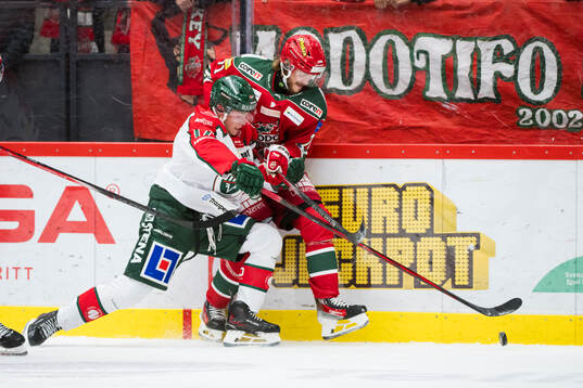 Frölundas Max Friberg och MoDos Ludwig Byström