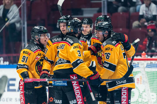 Luleås Markus Nurmi jublar
