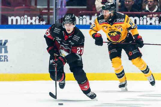 Malmö Redhawks Henrik Haapala och Luleås Linus Omark