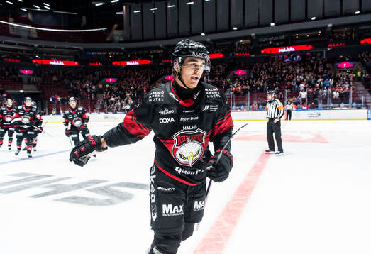 Malmö Redhawks Axel Sundberg jublar