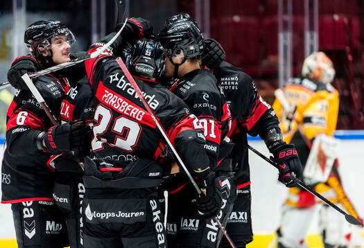Malmö Redhawks Axel Sundberg jublar
