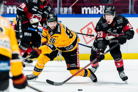 Luleås Mathias Bromé och Malmö Redhawks Lassi Thomson
