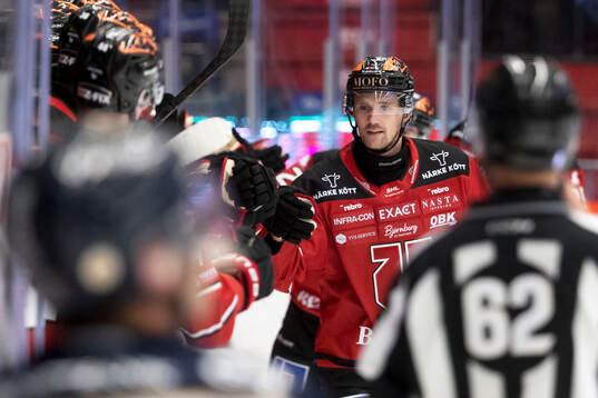 Örebros Filip Berglund jublar