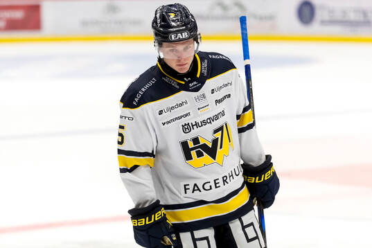 HV71s Victor Sjöholm deppar