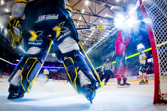Örebros Patrik Karlkvist gör 4-3 och jublar