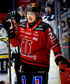 Örebros Linus Arnesson deppar
