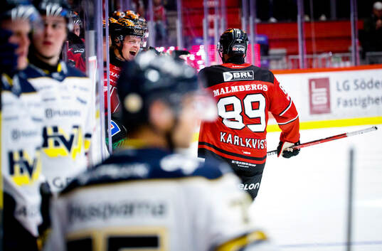 Örebros Patrik Karlkvist jublar vid 4-3