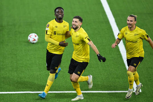 Michael Baidoo, Arber Zeneli and Niklas Hult of Elfsborg