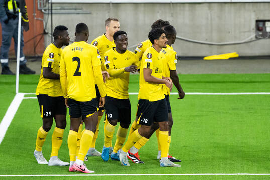 Michael Baidoo of Elfsborg celabrate with teammates